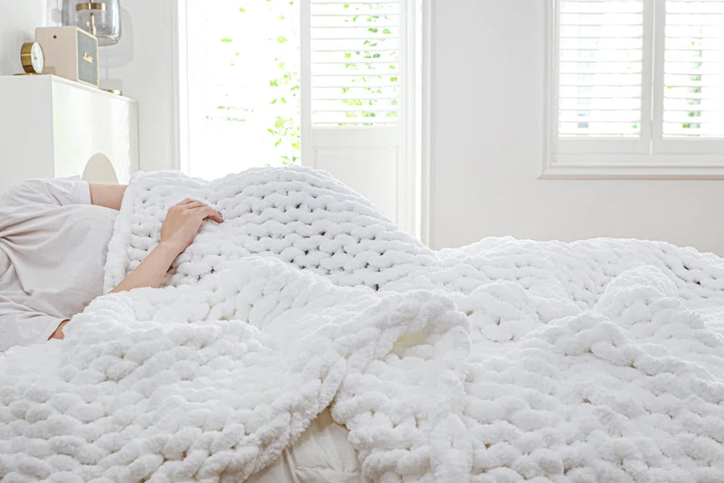 Chenille Chunky Knit Throw, Luxury Hand-Knitted Yarn Throw Blanket
