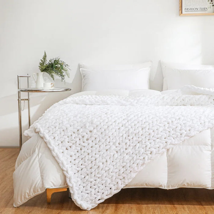 Chenille Chunky Knit Throw, Luxury Hand-Knitted Yarn Throw Blanket